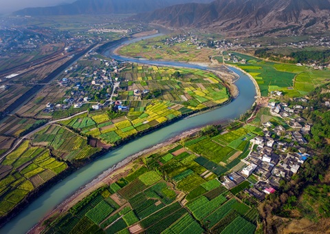 四川省资源能源投资指导基金完成首个投资项目签约