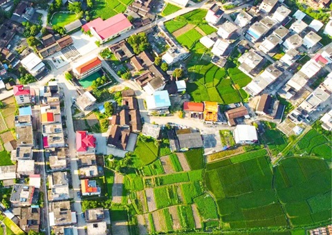 福建省开展“墟落著名行动” <br>自实验以来至上月尾，，，，，，，，全省共命名、更名地名4900余个，，，，，，，，收罗上图墟落地名信息近14万条